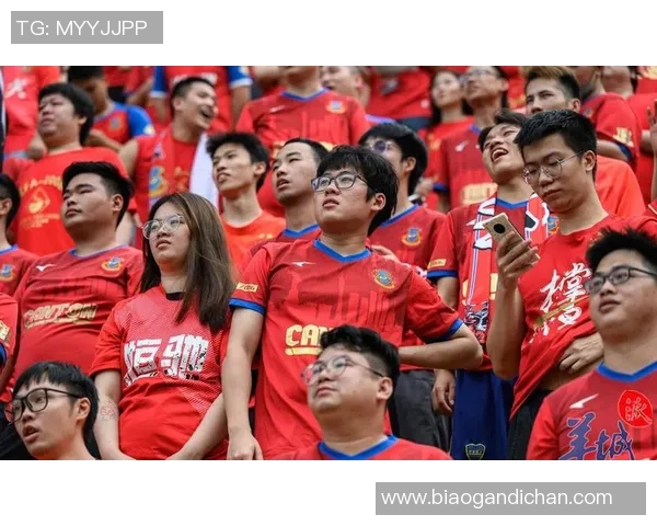 杭州足球队实力引发热议球迷对球队表现的不同看法与期待