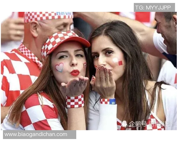 足球明星换头像照片引发热议女球迷纷纷模仿展示个性风采